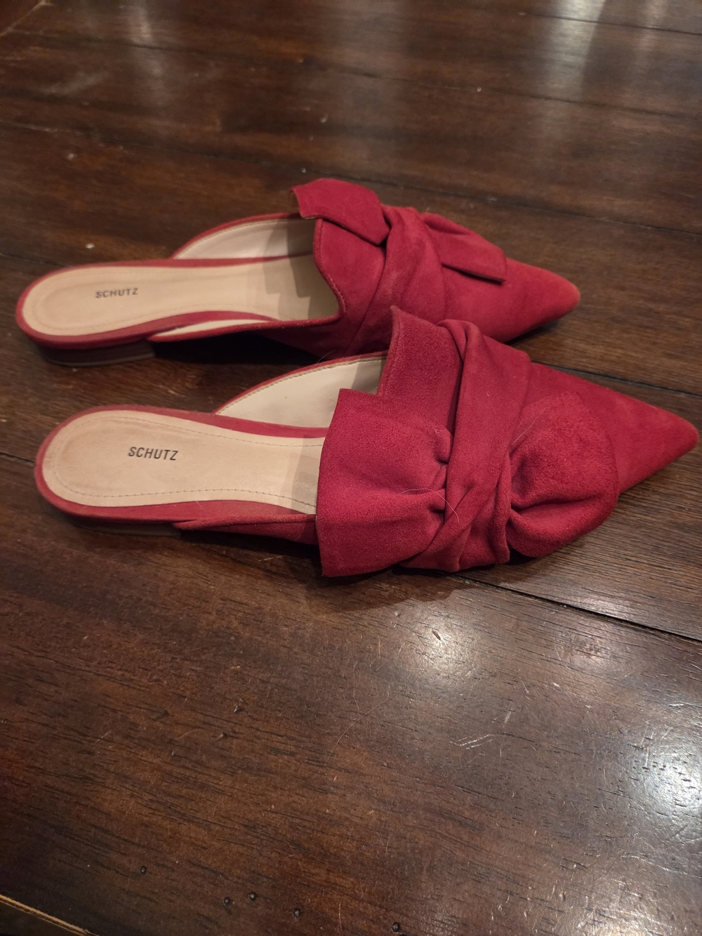 SCHUTZ Red Pointed-Toe Knotted Mule Slides